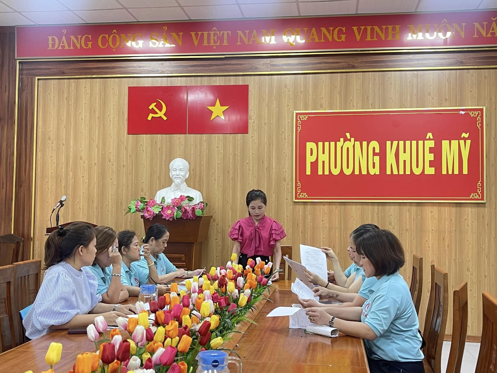 TIN BÀI HOẠT ĐỘNG NGUỒN VỐN UỶ THÁC NHCS - ĐOÀN PHƯỜNG KHUÊ MỸ GIAO BAN, TẬP HUẤN NGHIỆP VỤ QUẢN LÝ VỐN VAY CHO TỔ TK&VV THUỘC ĐOÀN THANH NIÊN QUẢN LÝ